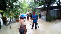 পাহাড়-ধসে-বাঘাইছড়ির-সড়ক-যোগাযোগ-বন্ধ,-আটকা-পড়েছে-১